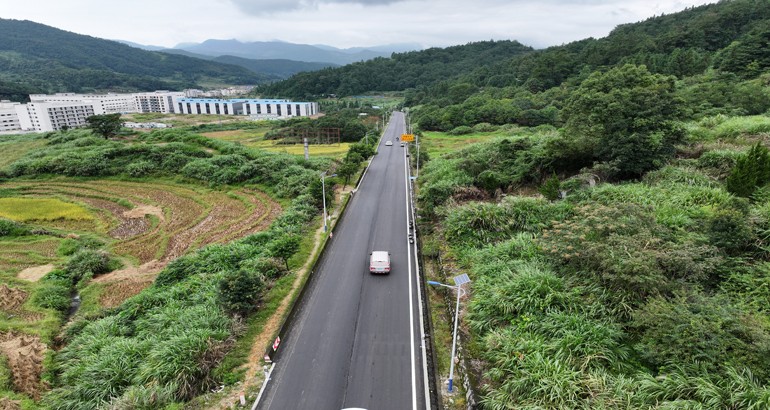 省道S306石后路段“白改黑”完工 